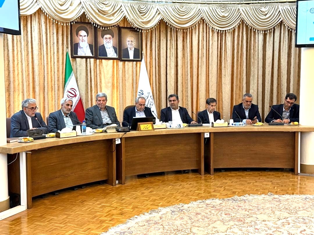 فرصت های سرمایه گذاری، چالش ها، کمبودها و مشکلات اجتماعی مورد بررسی قرار گرفت