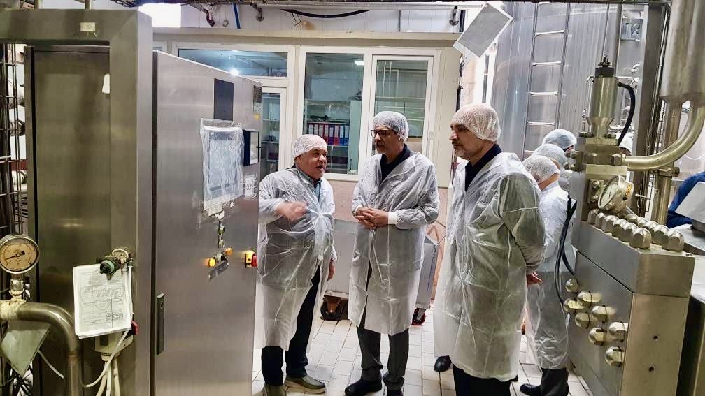 بازدید سرزده مدیران عامل صندوق بازنشستگی کشوری و هلدینگ آتیه صبا از فعالیت خط تولید شرکت پگاه تهران
