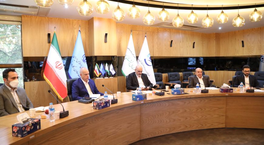 عظیمی پور: رعایت صرفه و صلاح بازنشستگان معزز کشوری اولویت اصلی در اجرای قانون واگذاری شرکت هاست/ بحرینی مقدم: آمادگی هیات مدیره صندوق بازنشستگی در تسهیل فرآیندهای واگذاری شرکت ها